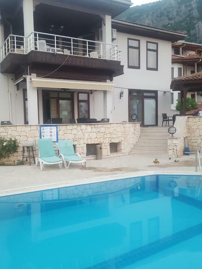 Ula Incilikonak מראה חיצוני תמונה